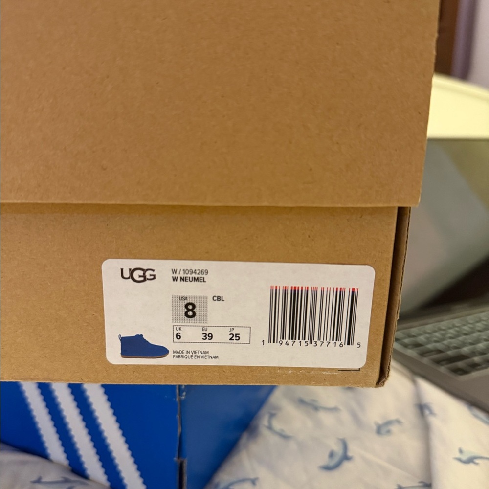 UGG Classic Sole in Tan
